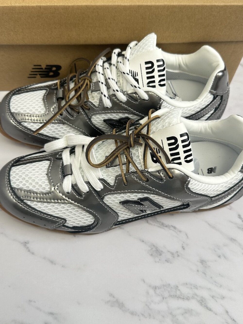 MIU MIU Silver-White Vintage-Style Color-Block Casual Sneakers with Double Laces